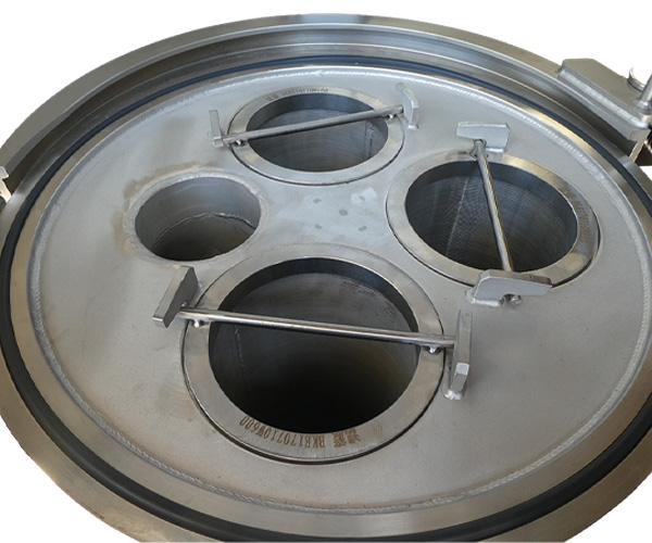 Monarch Multi chamber strainer housing